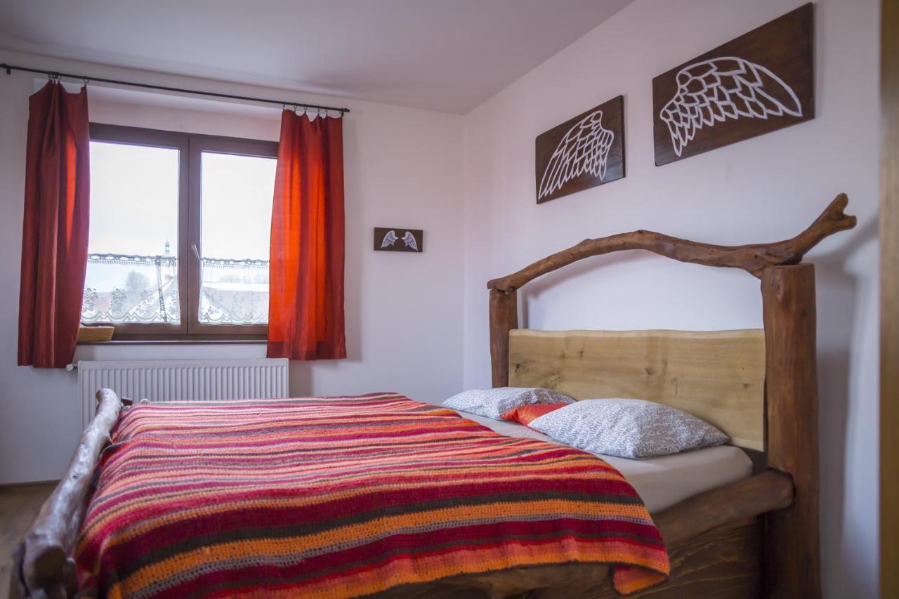 Bike Bistro A Penzion U Vsech Andelu Nove Mesto pod Smrkem Buitenkant foto